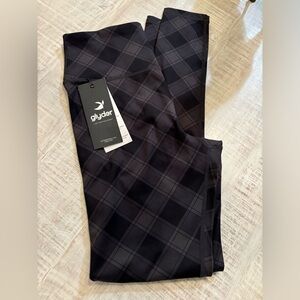Woman's size medium Glyder Buffalo Plaid Leggings
